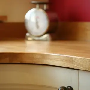 Cornell-Classic-Alabaster-curved-oak-worktop